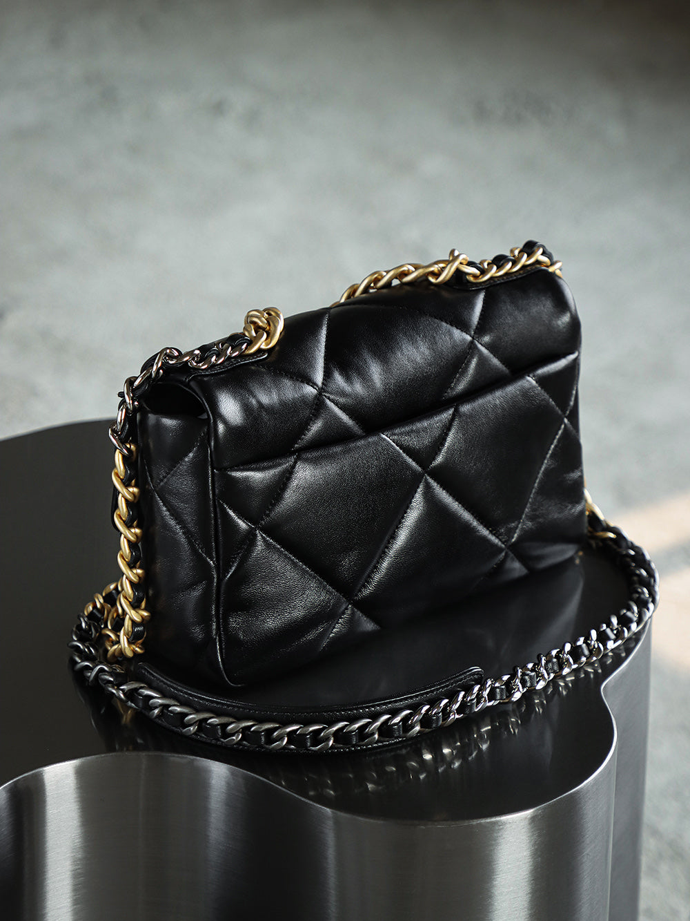 Quilted Flap Shoulder 19 Bag - S
