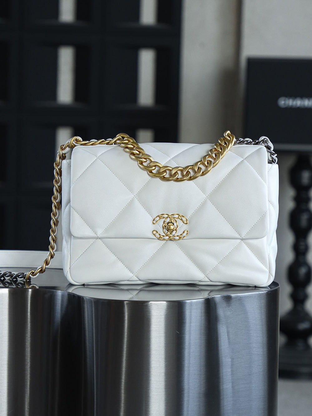 Quilted Flap Shoulder 19 Bag W - S