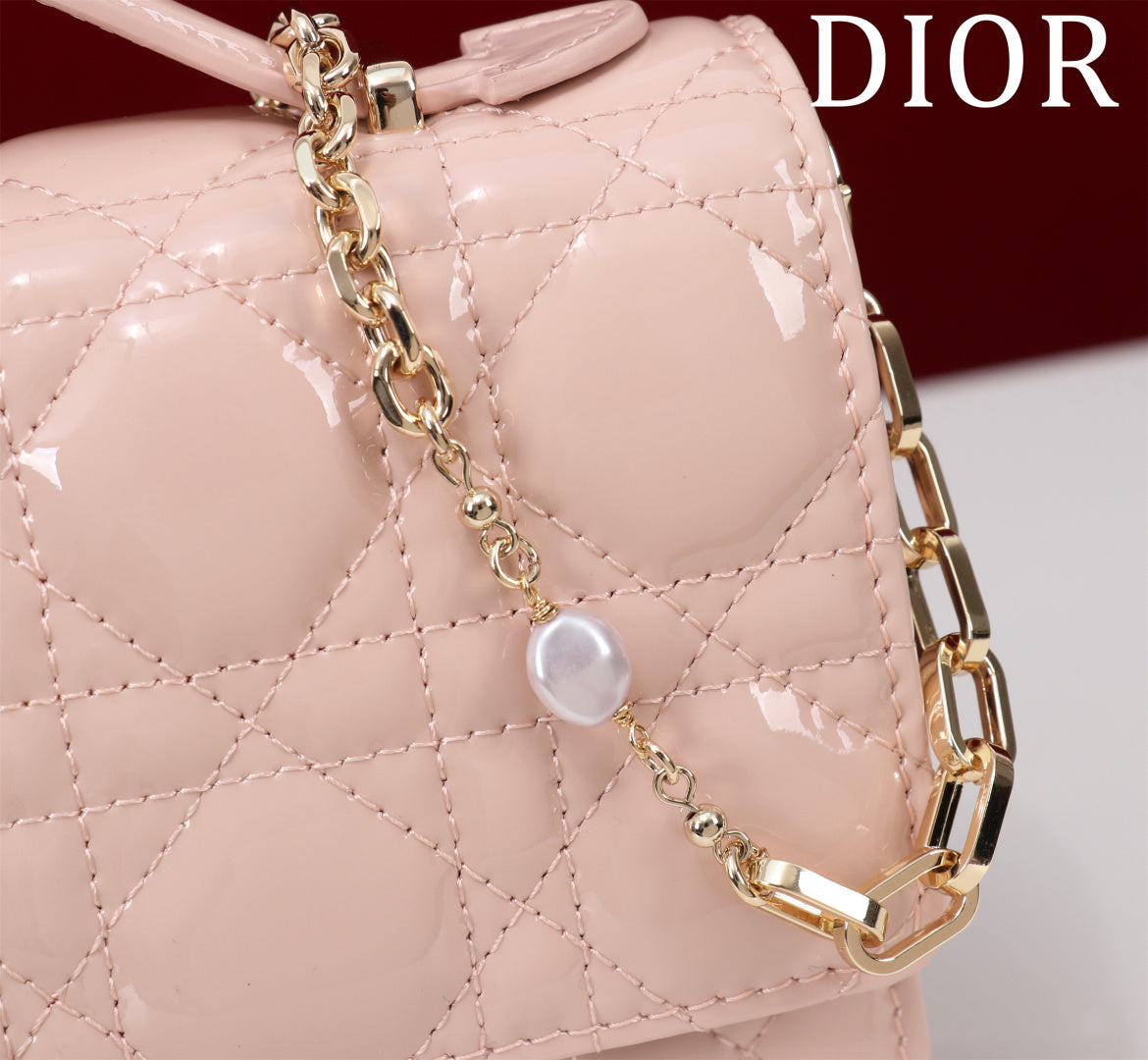 Mini Cannage Chain Flap Bag M413