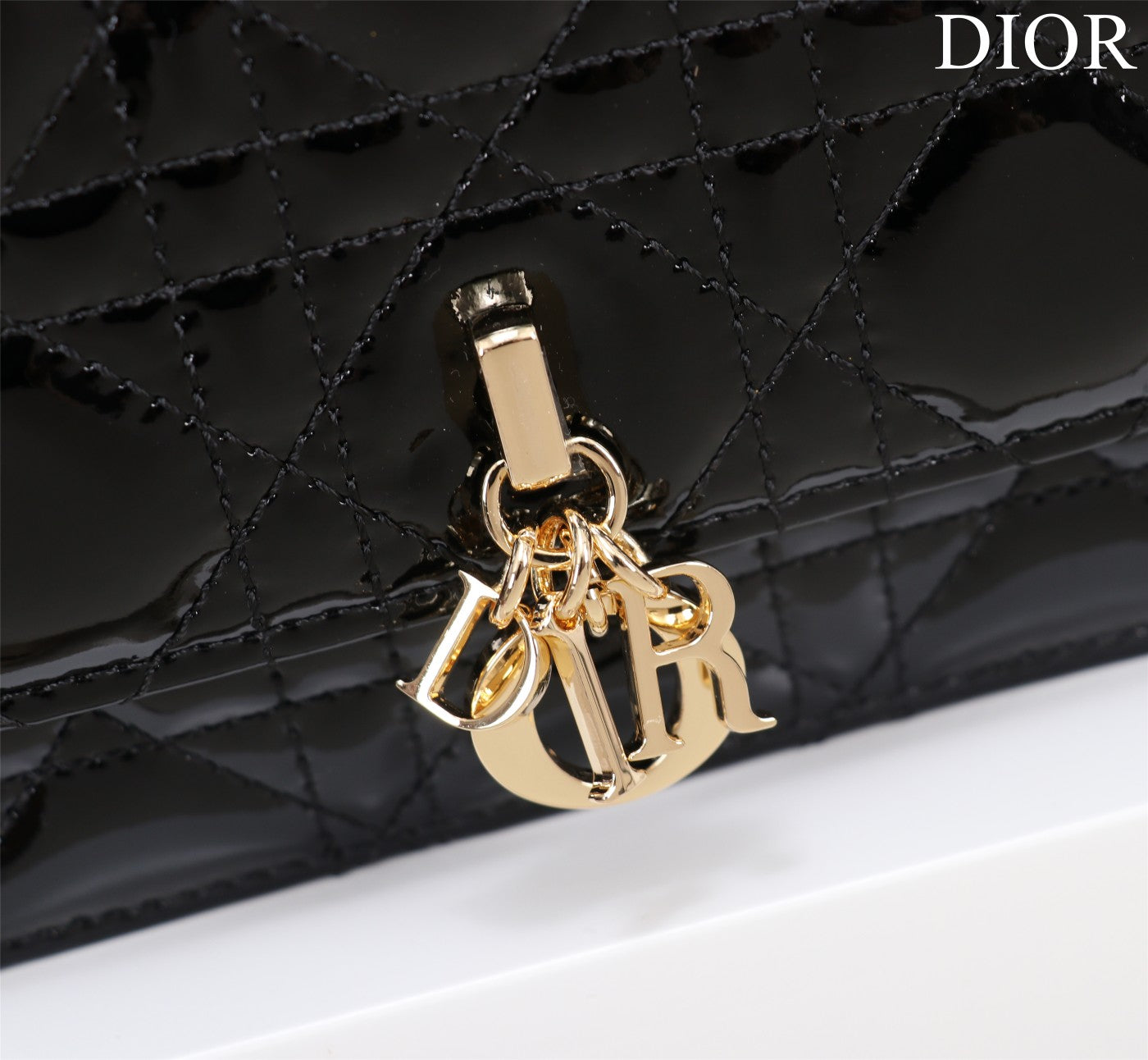 Mini Cannage Chain Flap Bag M900