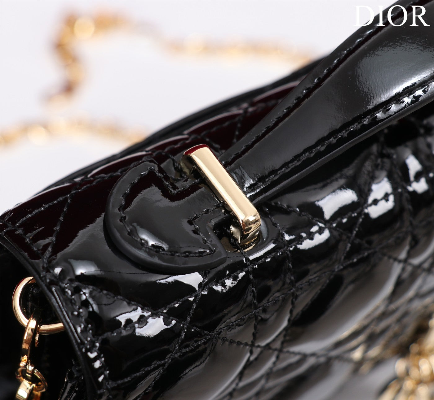 Mini Cannage Chain Flap Bag M900