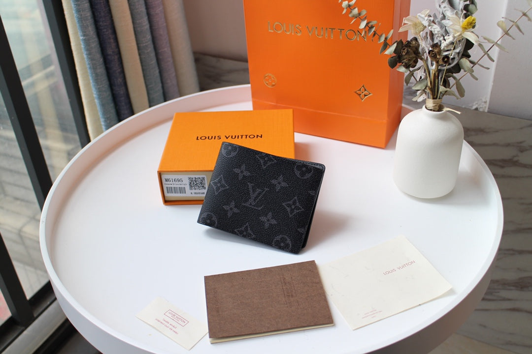 Multiple Wallet - M61695
