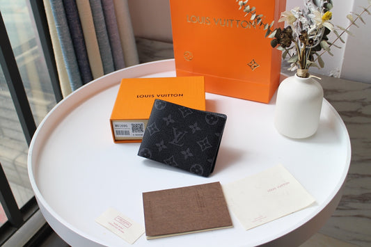 Multiple Wallet - M61695