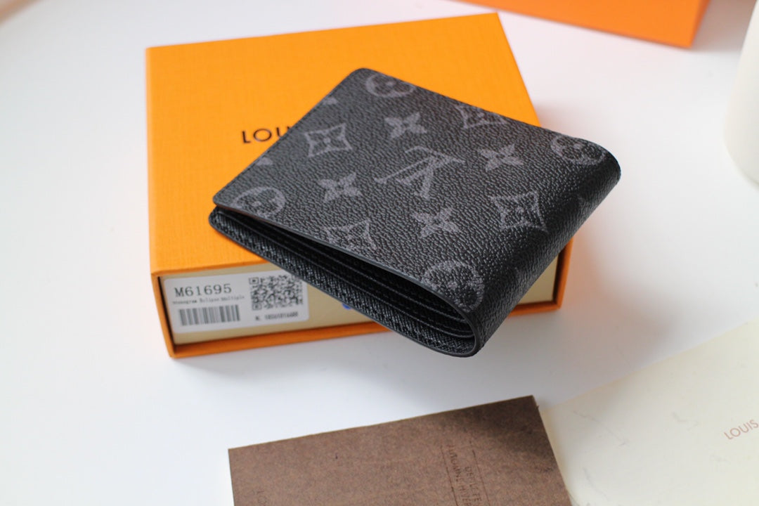 Multiple Wallet - M61695