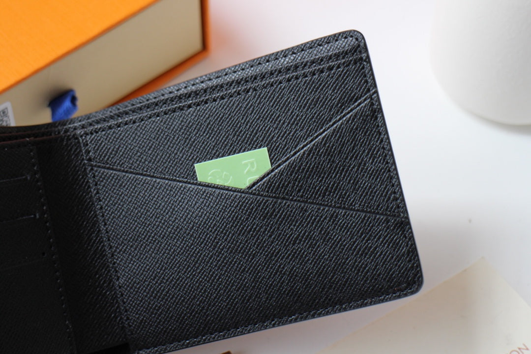 Multiple Wallet - M61695