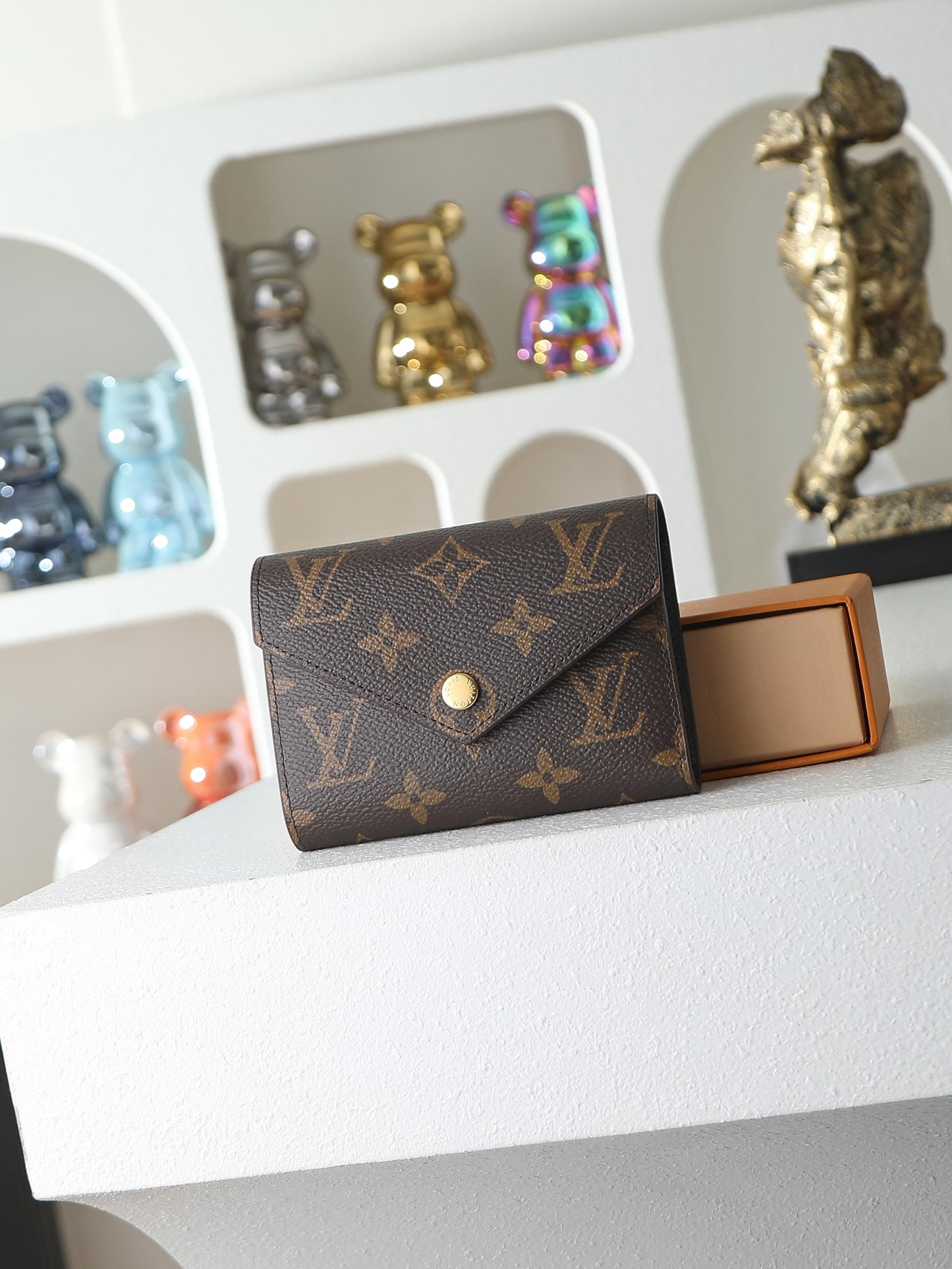 Victorine Style Compact Wallet - M62472