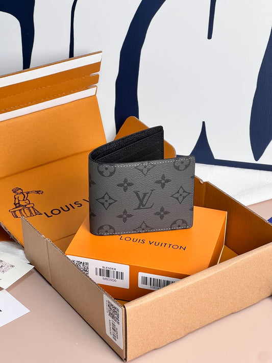 Slender Leather Wallet - M80906
