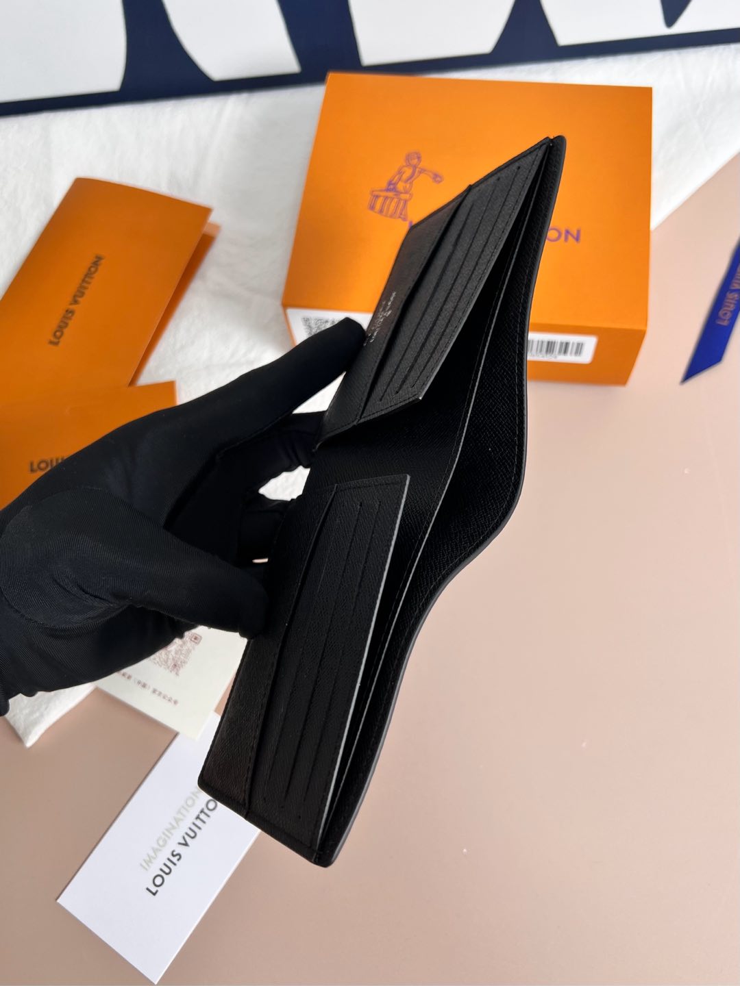 Slender Leather Wallet - M80906