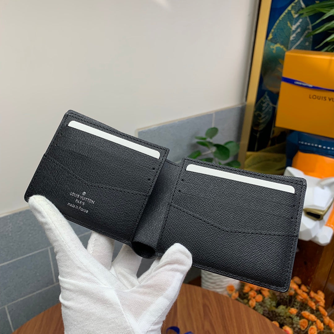 Slender Leather Wallet - M62294