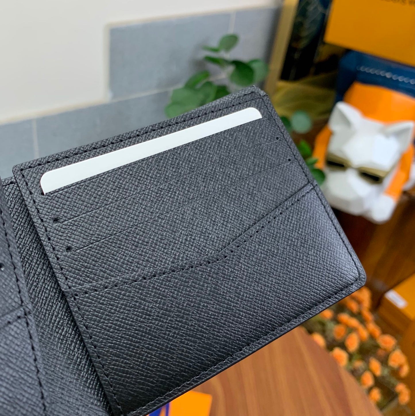 Slender Leather Wallet - M62294