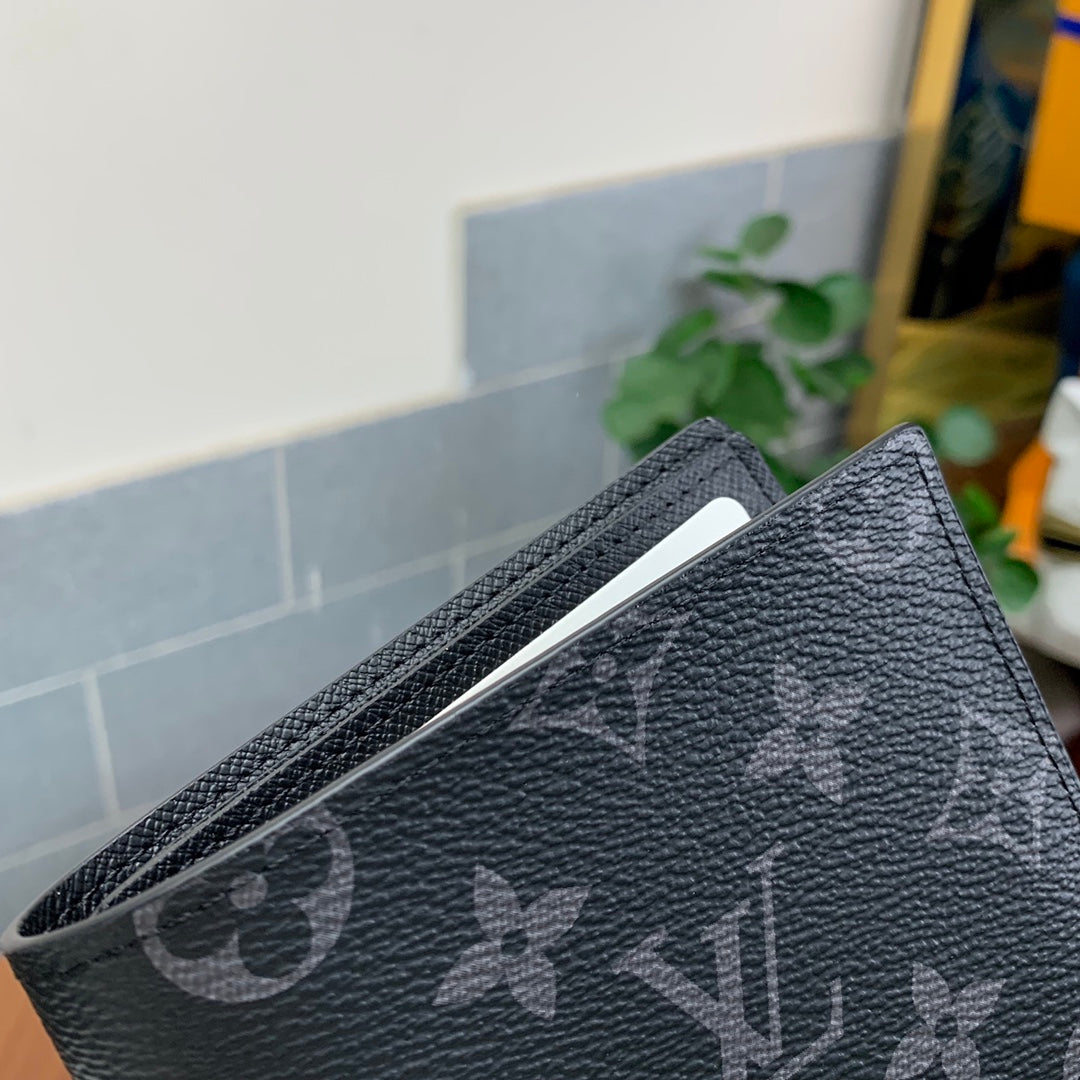 Slender Leather Wallet - M62294