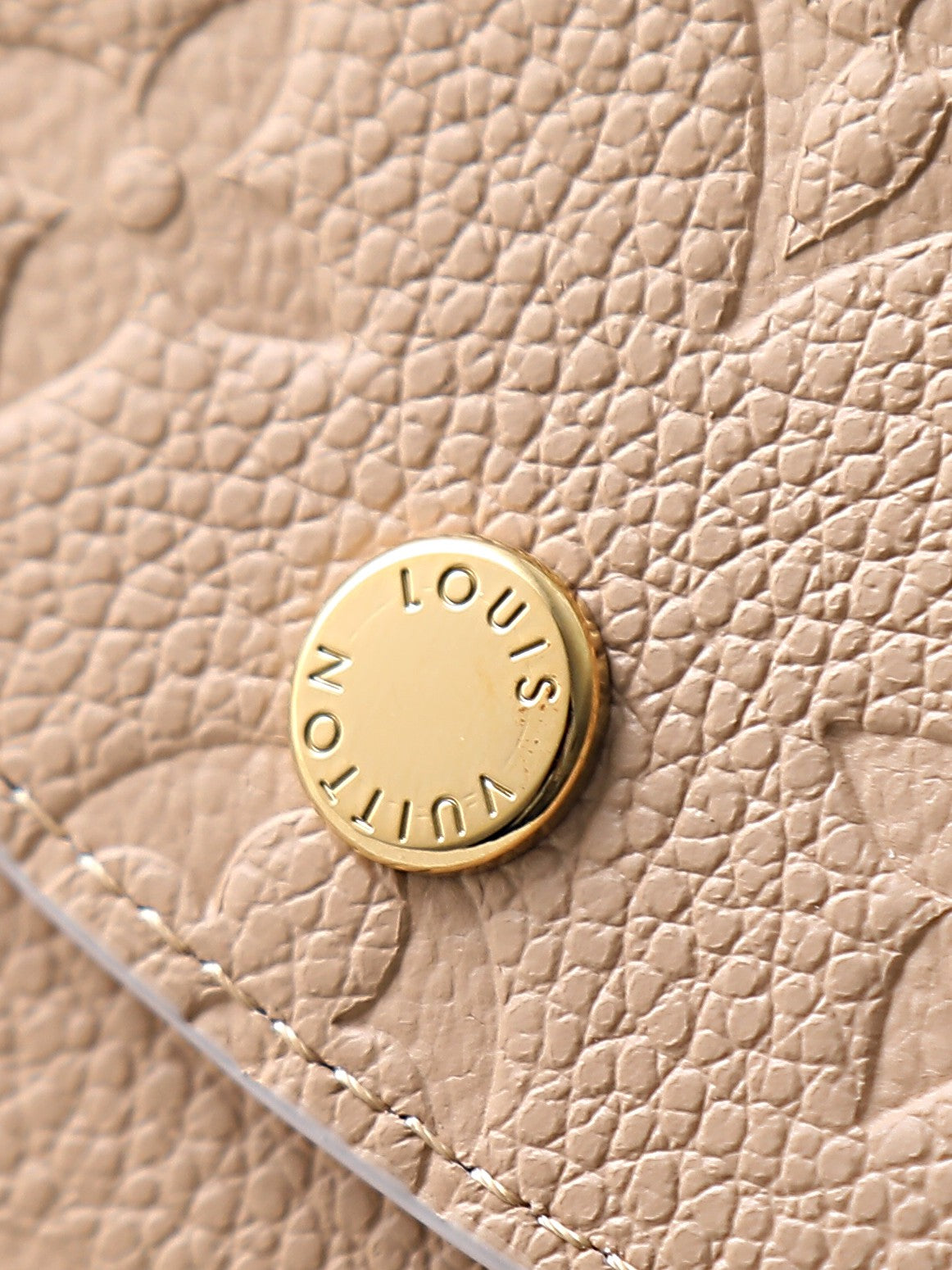 Compact Coin Purse - M28987