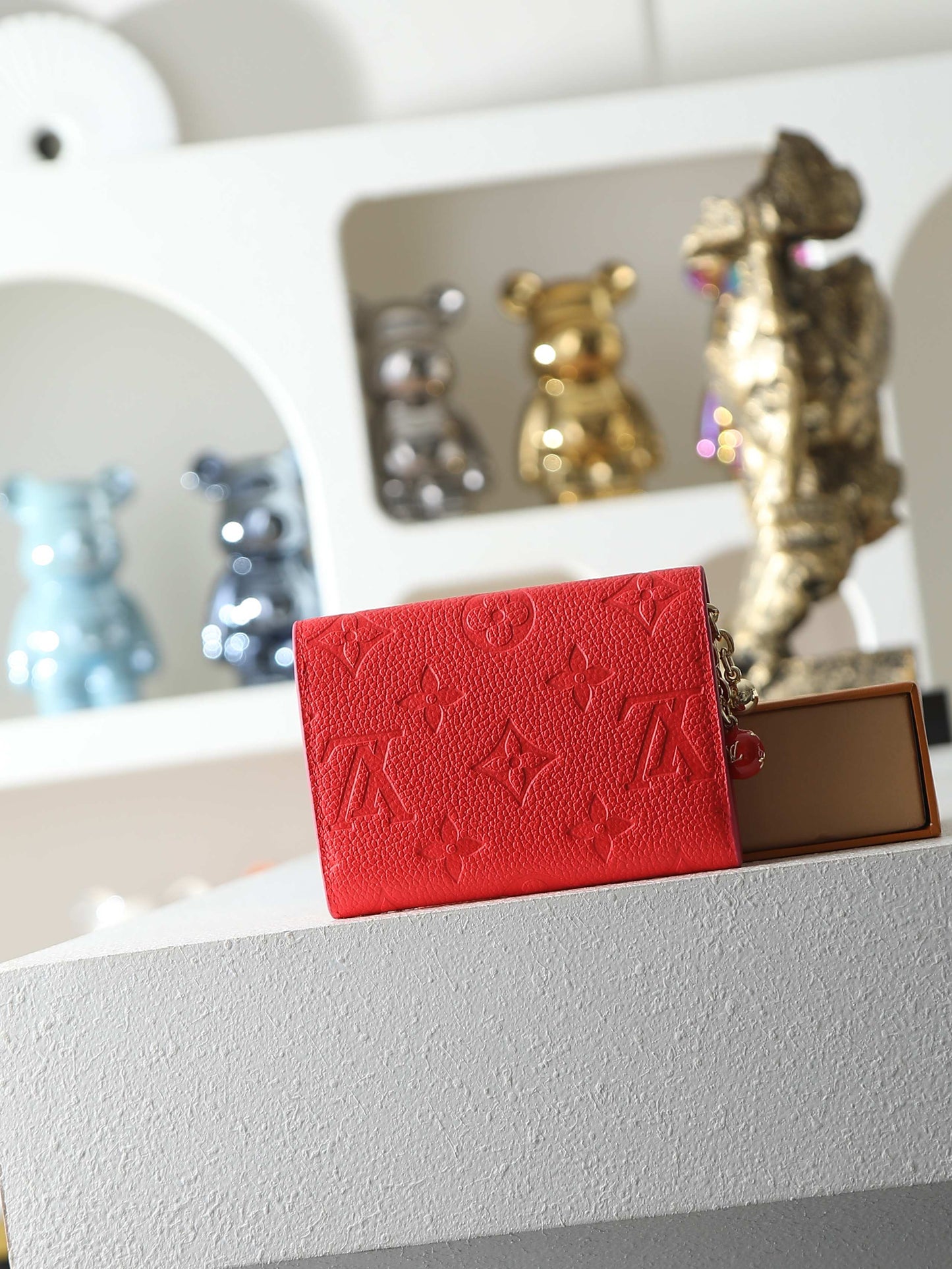 Compact Coin Purse - M28989
