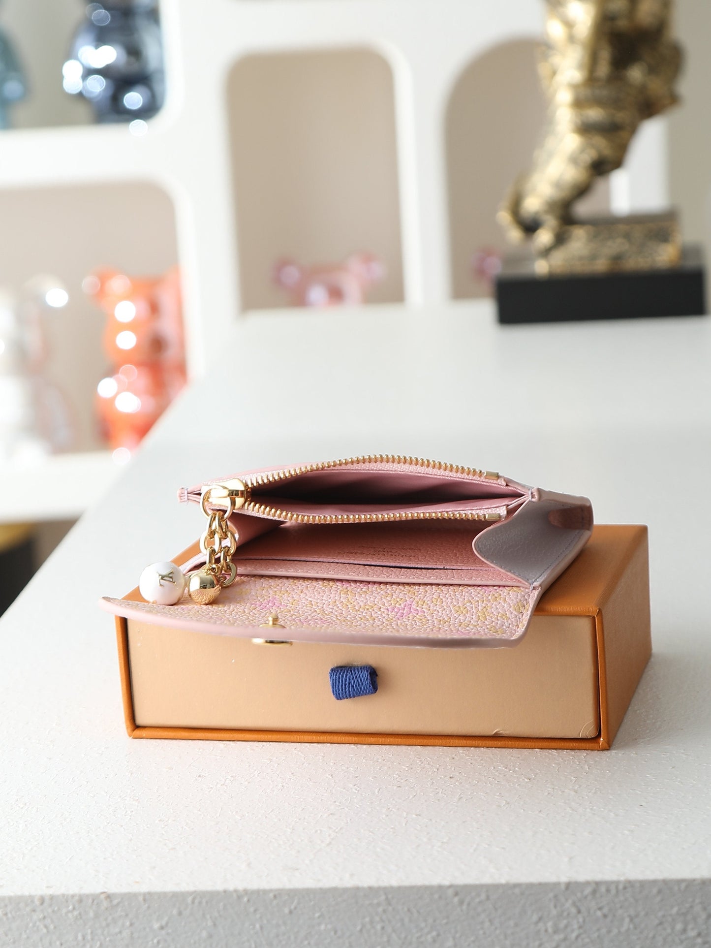Compact Coin Purse - M29249