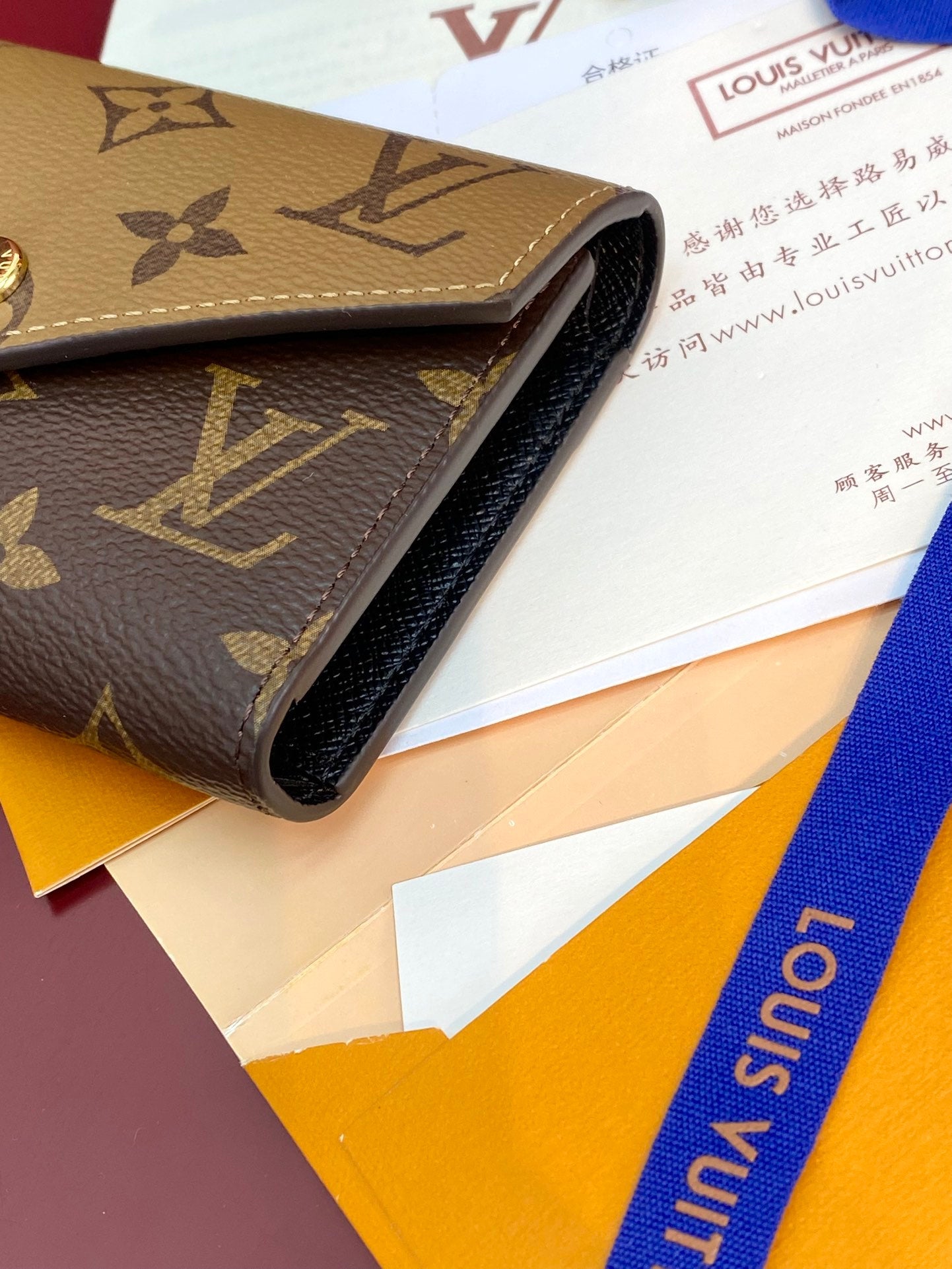 Victorine Compact Wallet - M81557