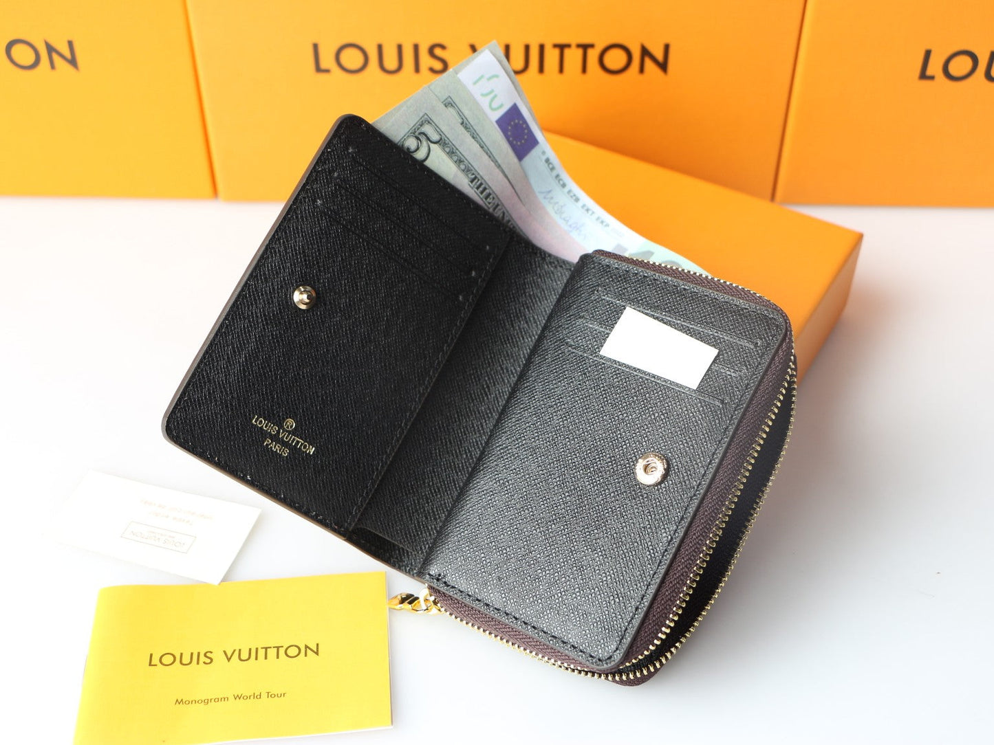 Lou Compact Wallet - M81461