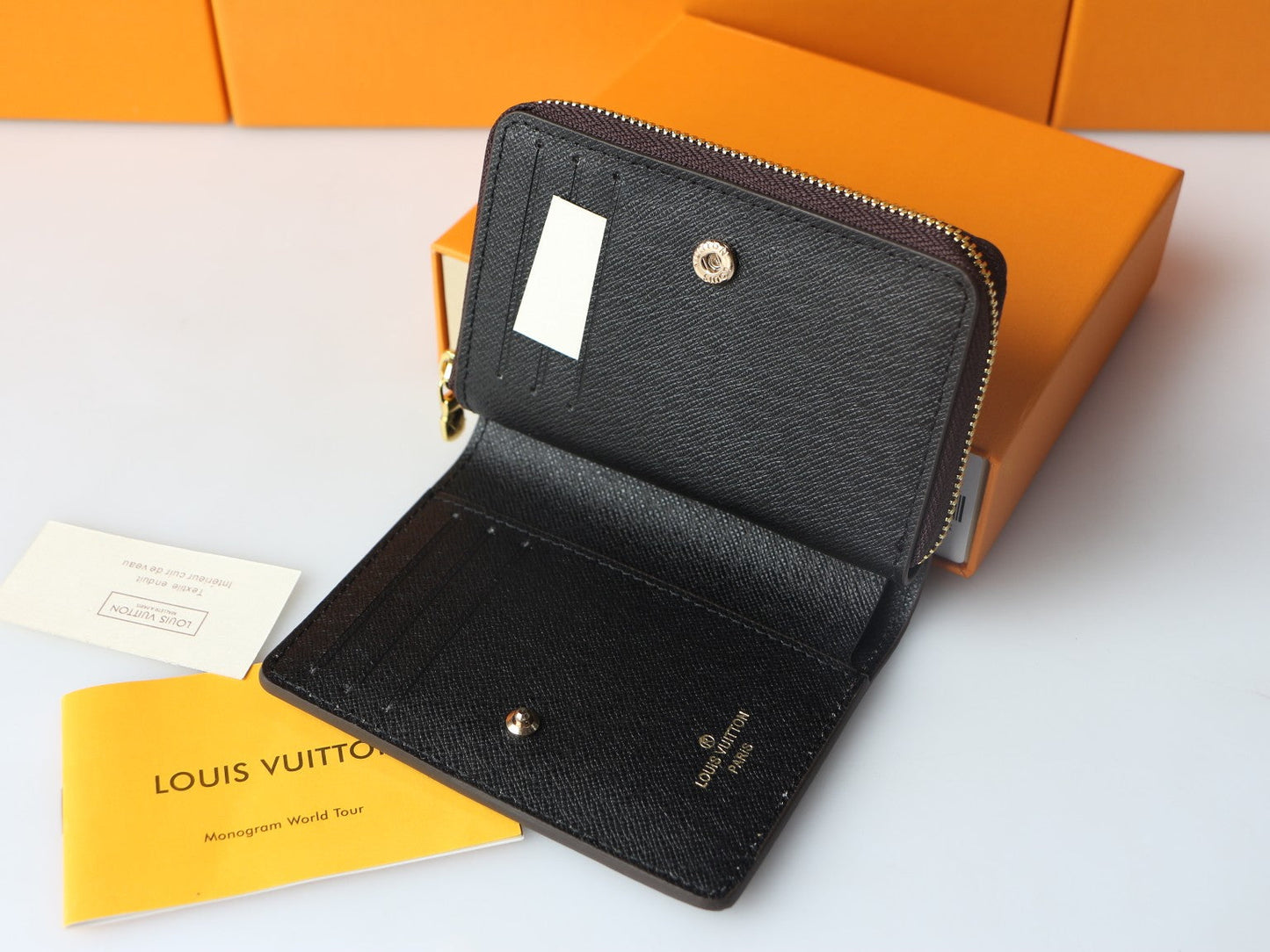 Lou Compact Wallet - M81461