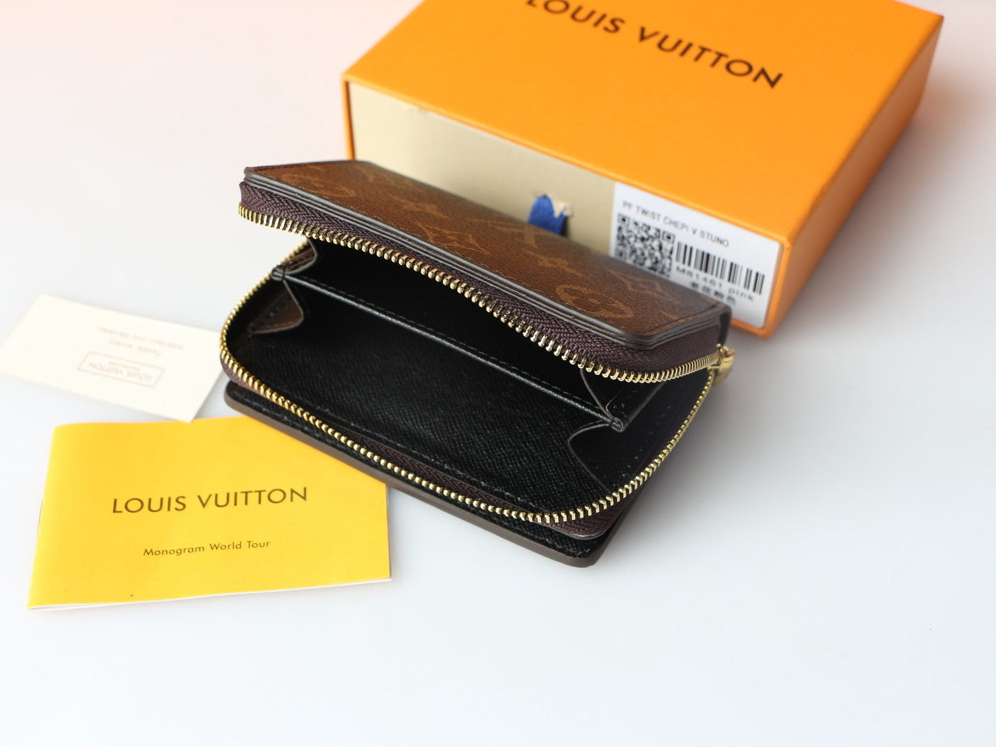 Lou Compact Wallet - M81461