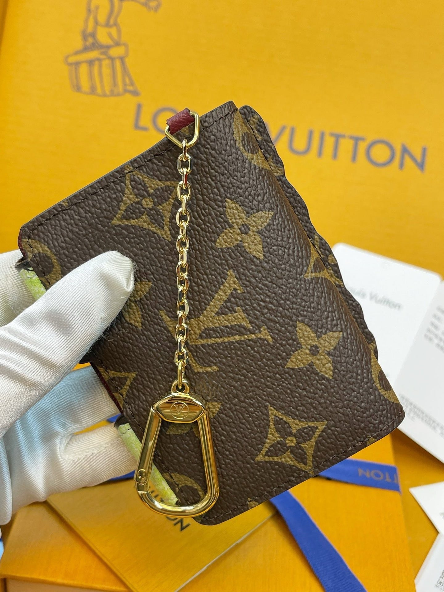 Pawket Cat Charm Mini Purse - M25732