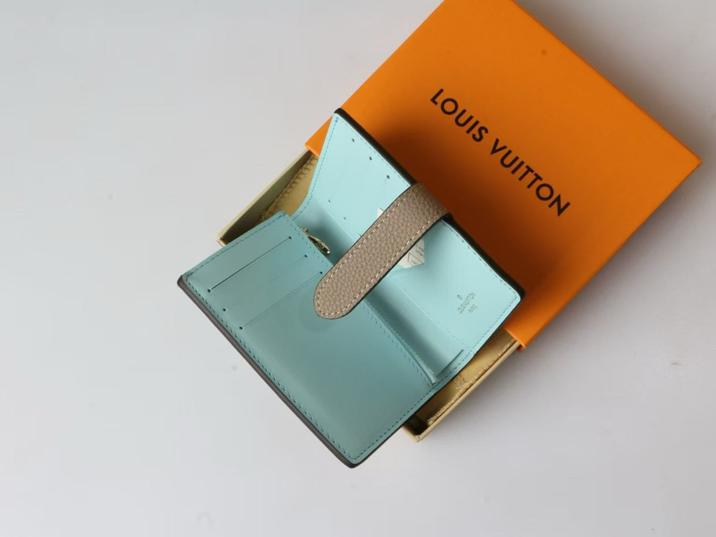 Grained Leather Compact Wallet - M82198
